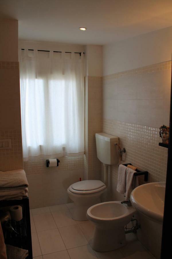 B&B Triskeles Giardini-Naxos Exterior foto